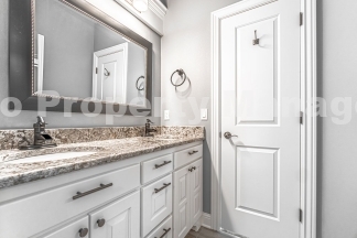 Brick Home in Rogers!