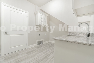 Brick Home in Rogers!