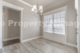 Brick Home in Rogers!