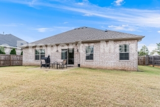 Charming 3-Bed, 2-Bath Pet-Friendly Rental in Pea Ridge with Spacious Layout!