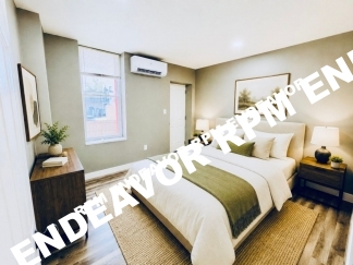 "Chic Urban Retreat: Remodeled 1-Bed, 1-Bath Oasis Awaits!"