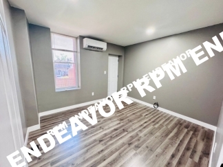 "Chic Urban Retreat: Remodeled 1-Bed, 1-Bath Oasis Awaits!"