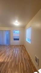 Conveniently Located 2 Bedroom Townhouse in SE Powellhurst/Gilbert