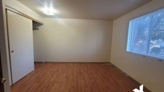 Conveniently Located 2 Bedroom Townhouse in SE Powellhurst/Gilbert