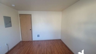 Conveniently Located 2 Bedroom Townhouse in SE Powellhurst/Gilbert