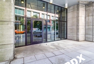 Fully Furnished Studio Condo In the Heart of the Pearl District!