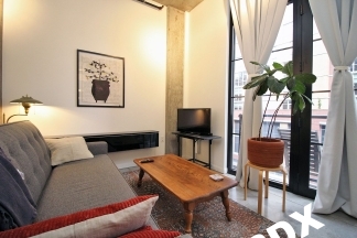 Fully Furnished Studio Condo In the Heart of the Pearl District!
