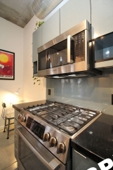 Fully Furnished Studio Condo In the Heart of the Pearl District!