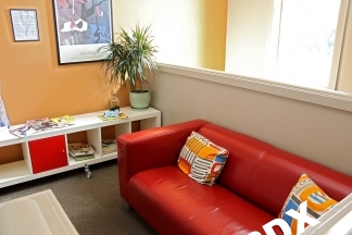 NE Portland OFFICE SUITE AVAILABLE - Recently Renovated - Furnished - Conveniently Located