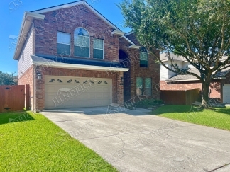 Spacious 4 Bedroom Home with Covered Patio in Cibolo