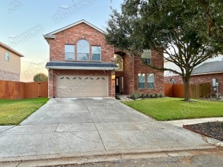 Spacious 4 Bedroom Home with Covered Patio in Cibolo