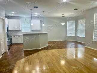 Spacious 4 Bedroom Home with Covered Patio in Cibolo