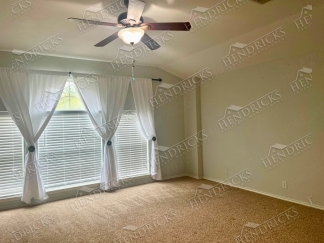 Spacious 4 Bedroom Home with Covered Patio in Cibolo