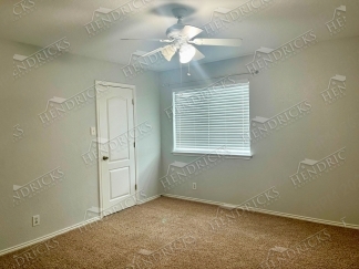 Spacious 4 Bedroom Home with Covered Patio in Cibolo
