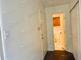 Spacious 2 Bedroom Duplex with Fireplace in Northeast San Antonio