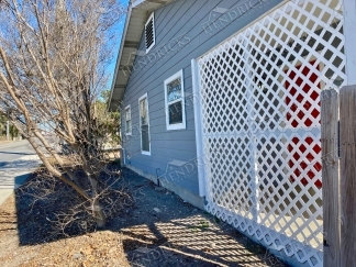 Charming 1 Bedroom Duplex Near Shopping and Schools in San Antonio