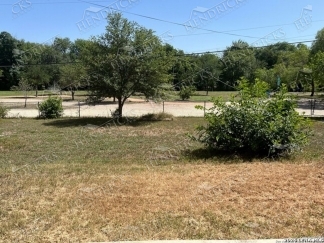 Bright 3BR Home Near Jefferson High School with Garage and Yard