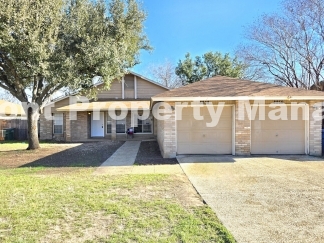Newly Renovated 2-Bed, 2-Bath Sanctuary in San Antonio – Cozy Living Awaits at 8858 Meadow Range Street!