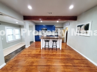 Charming Rental Opportunity in Vibrant San Antonio - 933 Lamar Street Awaits!
