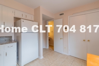 4631 Old Lantern Way