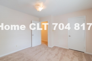4631 Old Lantern Way