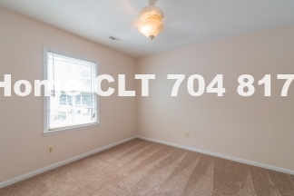 4631 Old Lantern Way