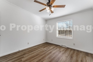 Spacious 4-Bedroom Home in Cave Springs – Move-In Ready!