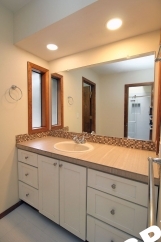 Gorgeous Updated Split-Level Home On Over-sized Lot in NE Portland