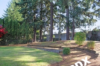 Gorgeous Updated Split-Level Home On Over-sized Lot in NE Portland