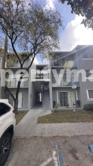 Charming 2-Bed Condo Retreat in West Palm Beach – Cozy Living Awaits!