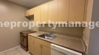 Charming 2-Bed Condo Retreat in West Palm Beach – Cozy Living Awaits!