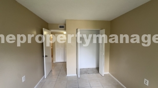 Charming 2-Bed Condo Retreat in West Palm Beach – Cozy Living Awaits!