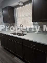 Beautifully 2 bedroom near Fort Sam!