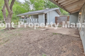 Beautifully 2 bedroom near Fort Sam!