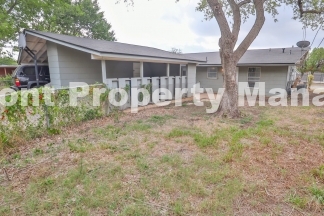 Beautifully 2 bedroom near Fort Sam!