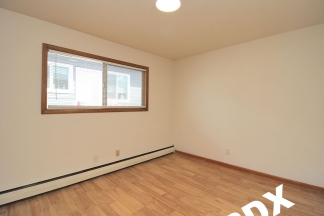 **One Month Free Rent with a 13-Month Lease** Come Home To This Beautifully Updated 2 Bedroom SW Portland Apartment!