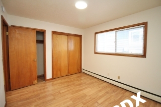 **One Month Free Rent with a 13-Month Lease** Come Home To This Beautifully Updated 2 Bedroom SW Portland Apartment!
