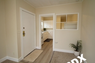 Freshly Updated 1 Bedroom with Reserved Parking In Vibrant SE PDX Neighborhood!