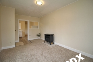 Freshly Updated 1 Bedroom with Reserved Parking In Vibrant SE PDX Neighborhood!