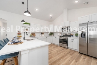 *Beautiful New Duplexes in Goddard School District*- First Month FREE !