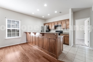 Introducing a spacious duplex with a great location in Bentonville, AR