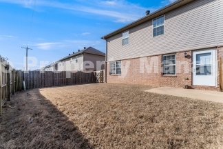 Introducing a spacious duplex with a great location in Bentonville, AR