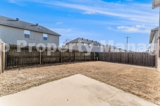 Introducing a spacious duplex with a great location in Bentonville, AR