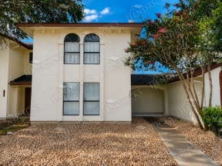 Beautifully Renovated 3 Bedroom Home in Royal Ridge