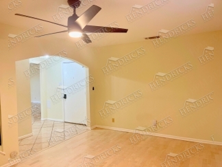 Beautifully Renovated 3 Bedroom Home in Royal Ridge