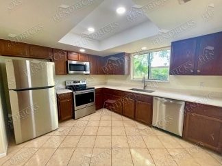 Beautifully Renovated 3 Bedroom Home in Royal Ridge