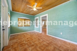 Charming 2-Bed With Backyard Oasis In West Palm Beach!