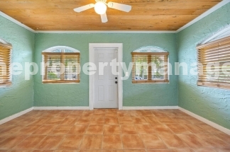 Charming 2-Bed With Backyard Oasis In West Palm Beach!