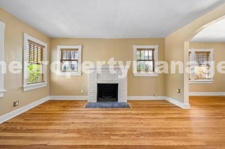 Charming 2-Bed With Backyard Oasis In West Palm Beach!