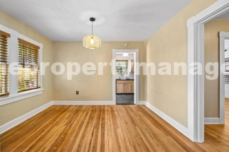 Charming 2-Bed With Backyard Oasis In West Palm Beach!